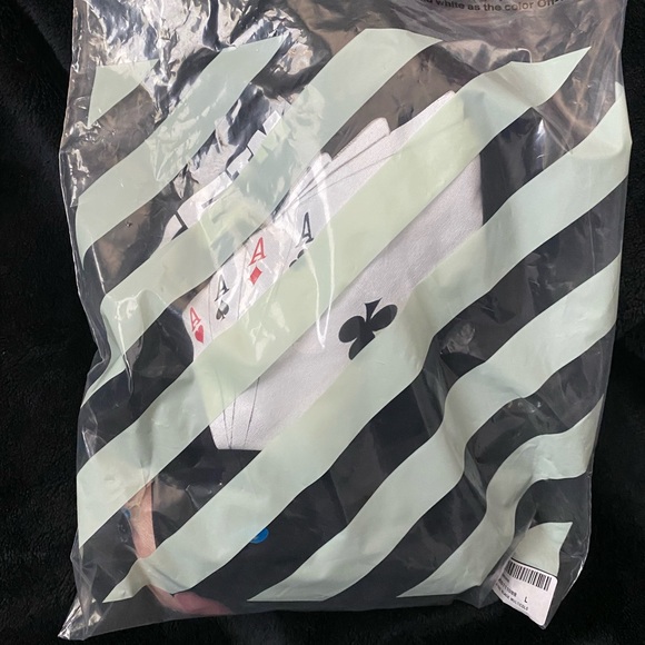 Off white T shirt - Picture 2 of 3